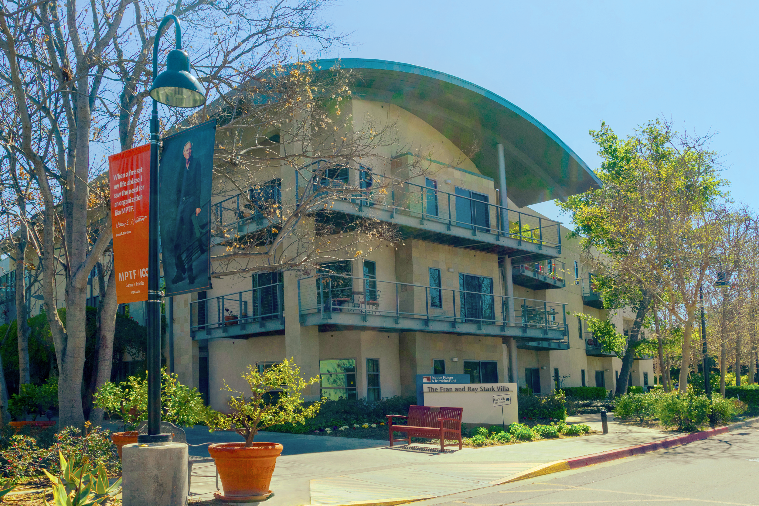 The Fran and Ray Stark Villa